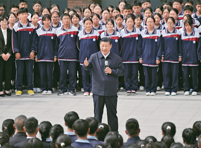 習(xí)近平：激勵(lì)新時(shí)代青年在中國(guó)式現(xiàn)代化建設(shè)中挺膺擔(dān)當(dāng)