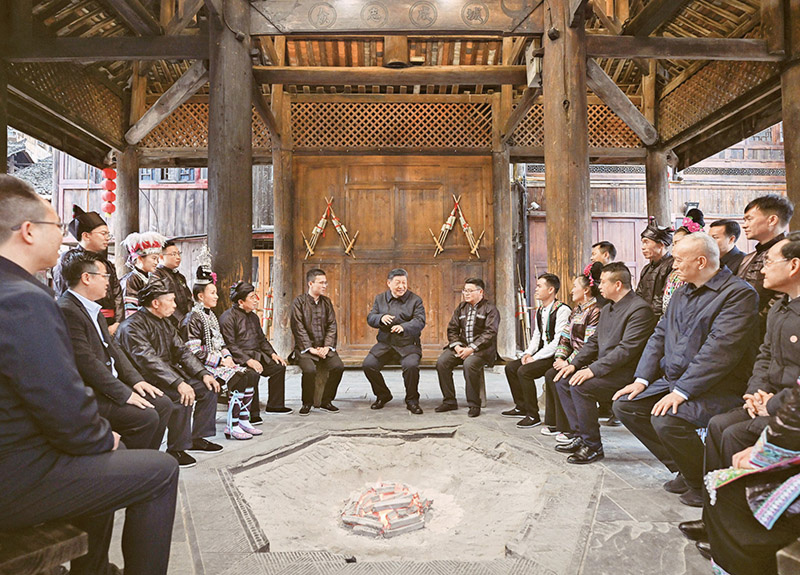 習(xí)近平：鍥而不舍落實(shí)中央八項(xiàng)規(guī)定精神，以優(yōu)良黨風(fēng)引領(lǐng)社會(huì)民風(fēng)